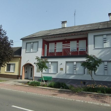 Bar Pension Lang Sankt Andra am Zicksee Bagian luar foto